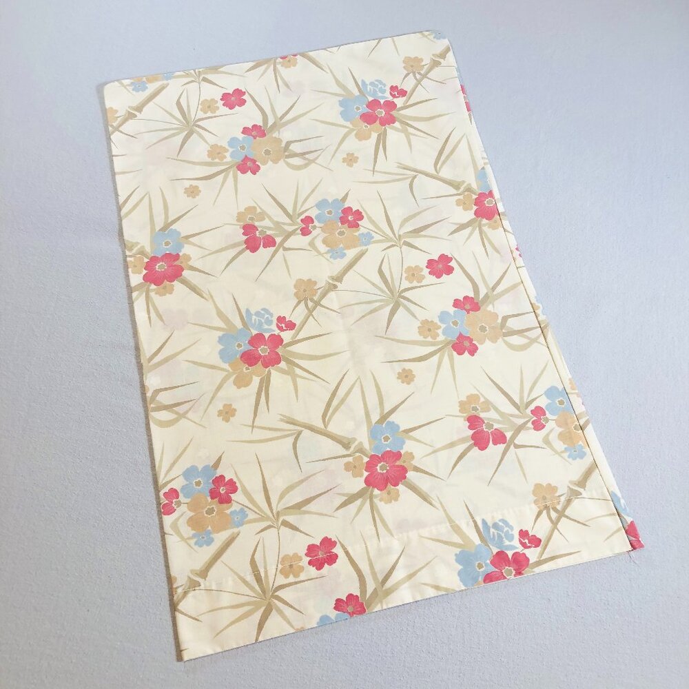 Vintage WABASSO Floral Pillowcase- SINGLE: Raspberry Pink & Glacier Blue Wildflo